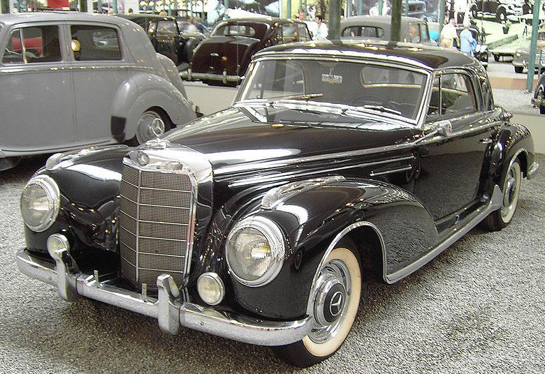 Merc&eacute;des  33s coup&eacute;